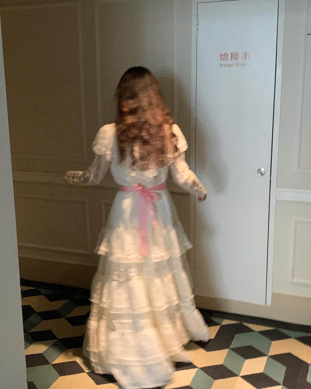 小藪奈央のインスタグラム：「. Gunne Sax special dress  For Shanghai pop up this weekend   上海Pop-up everyone welcome ❤️ Nao & Ankin @_imyourankin_   关于日期 9.23(SAT)-9.24(SUN) 10:00-20:00  关于地址 上海市静安区南京西路花园公寓1167号3楼11甲（沿街中安商业单元门进入) Solid House老洋房  Garden Apartment, No. 57-14, Lane 1173, Nanjing West Road, Jing'an District, Shanghai  9/23(土),24(日)に上海でpop upします！ 中国の皆さまにお会いできるのを楽しみにしています！  いつでも遊びに来てくださいね！」