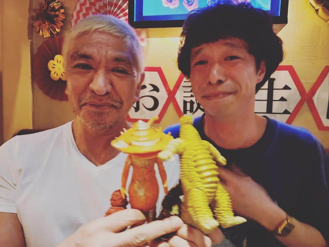 渡邊孝平さんのインスタグラム写真 - (渡邊孝平Instagram)「先日、お笑い界の総帥の還暦をお祝いさせてもらいました🙌 説明できない写真ですが宝物を🤲」9月22日 18時34分 - nabe2000