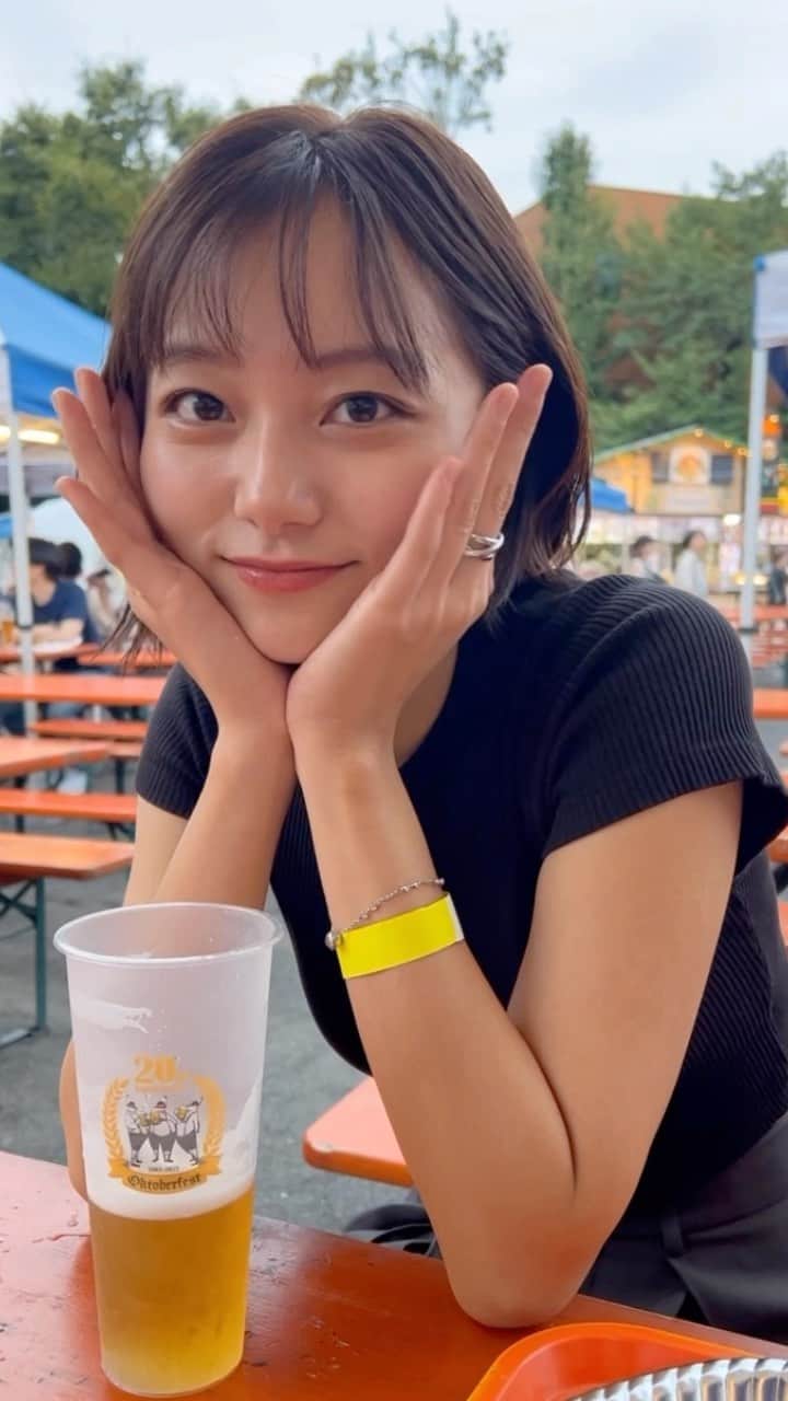工藤綾乃のインスタグラム：「@oktoberfest1810  オクトーバーフェストにあいりんと一緒に行ってきました🫶🏻 @satoairi101 皆さん、今週1週間お疲れ様でした#beerstagram#ビール」