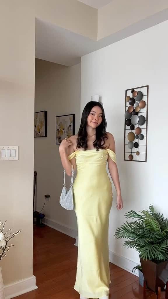 Beginning Boutiqueのインスタグラム：「Wedding guest season is upon us 👰🏼 @joelleau styles our best-selling Ella Light Yellow Off Shoulder Formal Maxi Dress for the perfect wedding guest dress!」