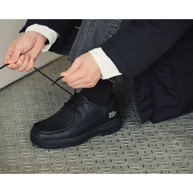 のインスタグラム：「ヤバい… 入荷が多すぎる… 店内いっぱい…  ということなので、皆さん見に来てください。  画像はMOON STAR 810s（エイトテンス）よりCOMUTが入荷してます。 見た目のボリューム感に対して超軽い履きやすいシューズですよ。 お値段もお手頃なのでぜひ。」
