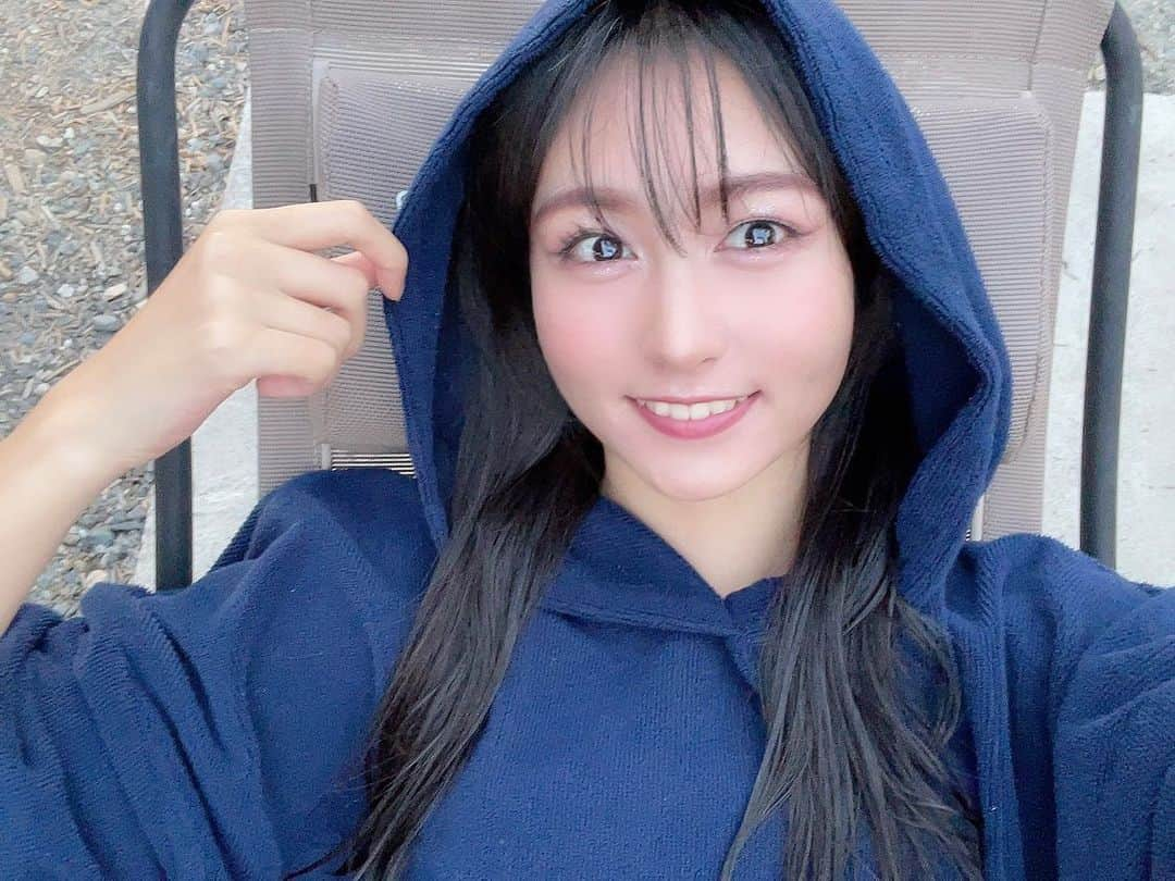 久保田杏奈さんのインスタグラム写真 - (久保田杏奈Instagram)「➡︎➡︎スワイプしてね(10枚)➡︎➡︎ 動画もあるよっ  2023.08.30 広告撮影  長野県の白馬村にある グランピング施設 「fromP」さんの広告撮影に 参加させていただきました✨  グランピング×サウナの魅力を たっぷり詰め込んだ広告になってるはず…！！  水風呂撮影は時間の関係で 夕方になってしまって 身体の芯から冷えるどころではないくらい寒かったけど  サウナと夕飯で暖まったよ🥹💕  凄く素敵な宿泊施設だったので 皆さんもぜひ足を運んでみてね✌🏻  広告はYouTubeなどで流れるそうです！ 開始後にお知らせできたらします🫡  共演者の @ryosuketime くんとの写真も💁🏻‍♀️ なんと東海オンエア動画出演歴があるらしく 東海ネタでめちゃくちゃ盛り上がった🤣 ありがとうございました🙇🏻‍♀️🍀  広告の仕上がり楽しみだなぁ🥰  #長野県 #白馬村 #fromp  #グランピング #広告  #草津温泉アンバサダー #草津温泉 #草津 #群馬県  #久保田杏奈 #あんぴい #足利市 #足利市在住 #モデル #model #塾講師 #いいね歓迎 #フォロー歓迎 #フォロワー募集中」9月23日 7時00分 - kubotaanna