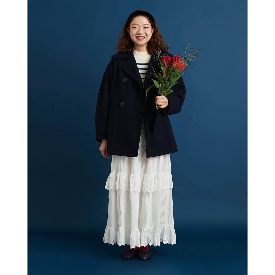 のインスタグラム：「.  〜〜〜〜〜〜〜〜〜〜〜〜   CHILDWOMAN  2023 autumn winter collection ハロー,ROYALなわたし  ひと息つけるような家族の小話とともに 秋冬のお洋服をご紹介。  @ambidex_storeにて 特集ページを公開してます！  〜〜〜〜〜〜〜〜〜〜〜〜 . . . #dotandstripes #childwoman #myfav #ambidex#2023awcollection」