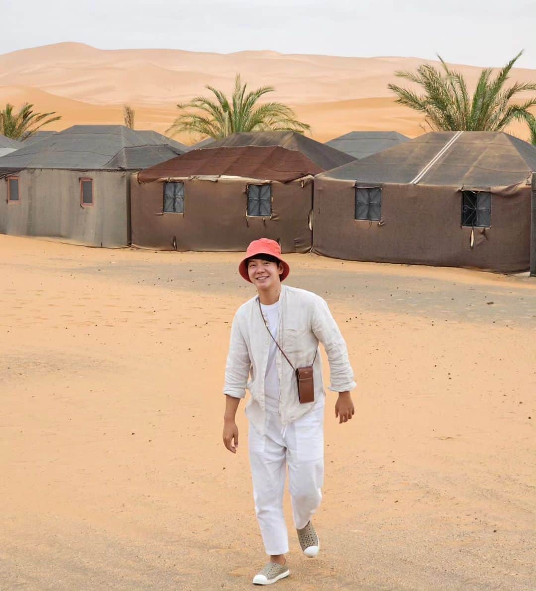 アイス・サランユーのインスタグラム：「เรื่องระหว่างทาง ก่อนถึง Sahara , Morocco #sahara #saharadesert  #morocco  #icesarunyuinmorocco  #icesarunyuaroundtheworld」