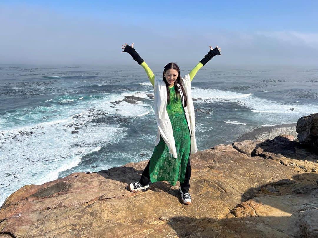 江田友莉亜のインスタグラム：「明日の旅サラダ海外の旅は ケープ半島の南端をお届けします🇿🇦✨ ぜひご覧ください‼︎ @tabisalad  #南アフリカ」