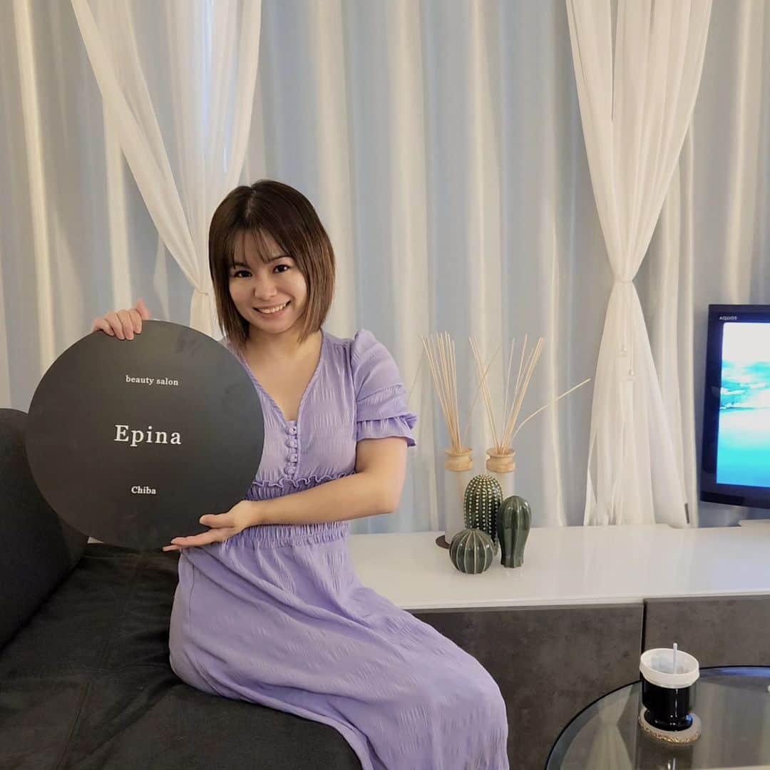 彩乃美希のインスタグラム：「千葉駅にあるEpinaさんに 光BBL顔をうけにいってきました！ コラーゲン・エラスチンの 生成を働きかけ、肌のターンオーバーを促してくれるそうです！ ほんのりあたたかい感じなので とても心地よいかんじで あっという間でした！ 終わったあと顔の色が少し明るくなった気がしたよ！ 毛穴・くすみ・たるみ・シミ・にきび・赤ら顔が気になる方は ぜひ行ってみてね(^^)/  PR @_epina_ #epina千葉店 #epina #千葉エステ #千葉美容 #千葉サロン #光BBL」