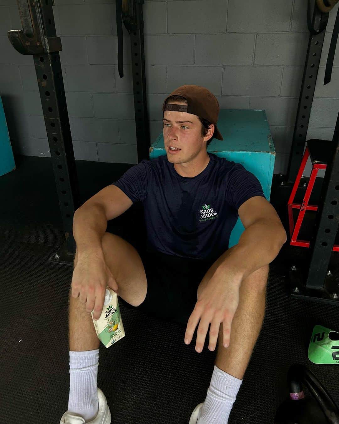 Blake Grayのインスタグラム：「staying hydrated」
