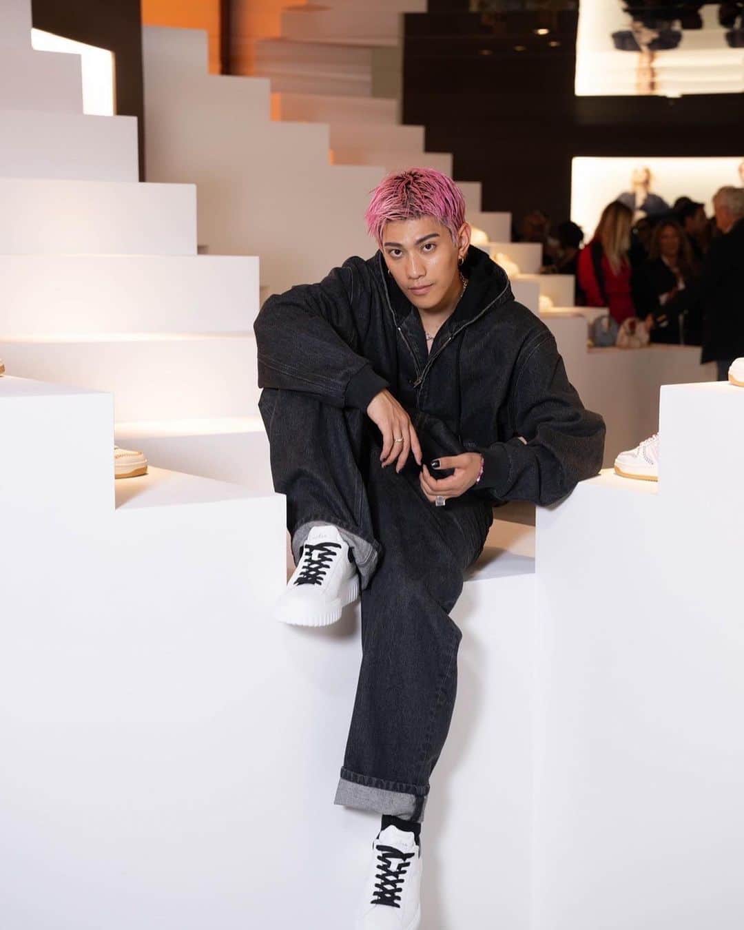 のインスタグラム：「HOGAN👟 @hoganbrand」