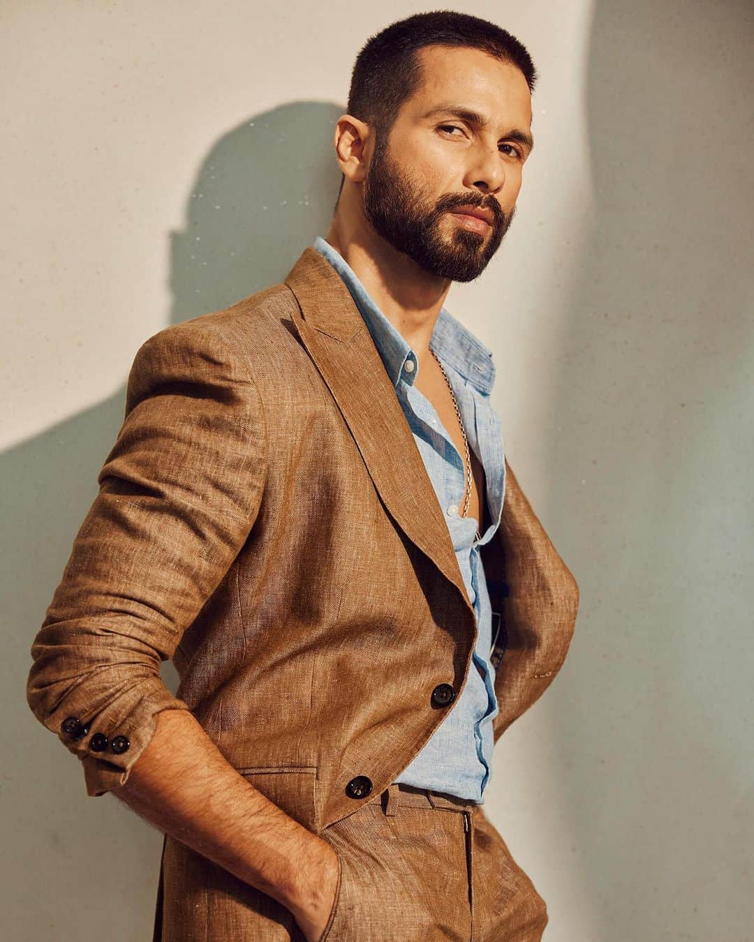 シャーヒド・カプールさんのインスタグラム写真 - (シャーヒド・カプールInstagram)「Hi there 🤎」9月22日 19時33分 - shahidkapoor