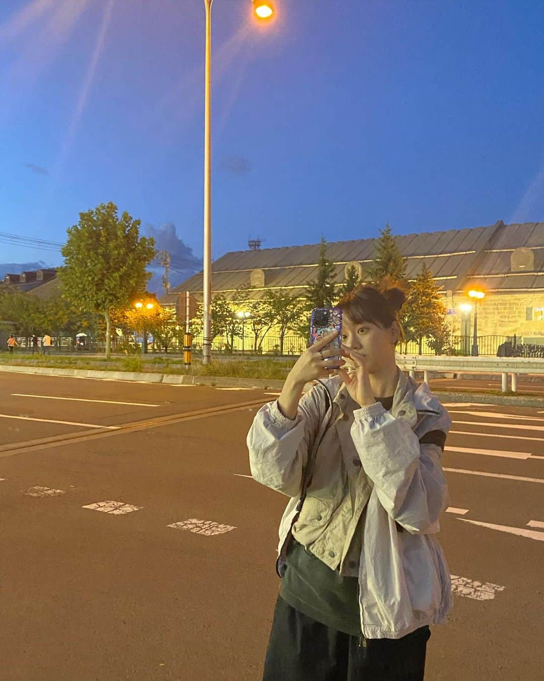 ヘリ さんのインスタグラム写真 - (ヘリ Instagram)「귀여운 것만 보면 그냥 못 지나가는 사람들…😛」9月22日 19時44分 - hyeri_0609