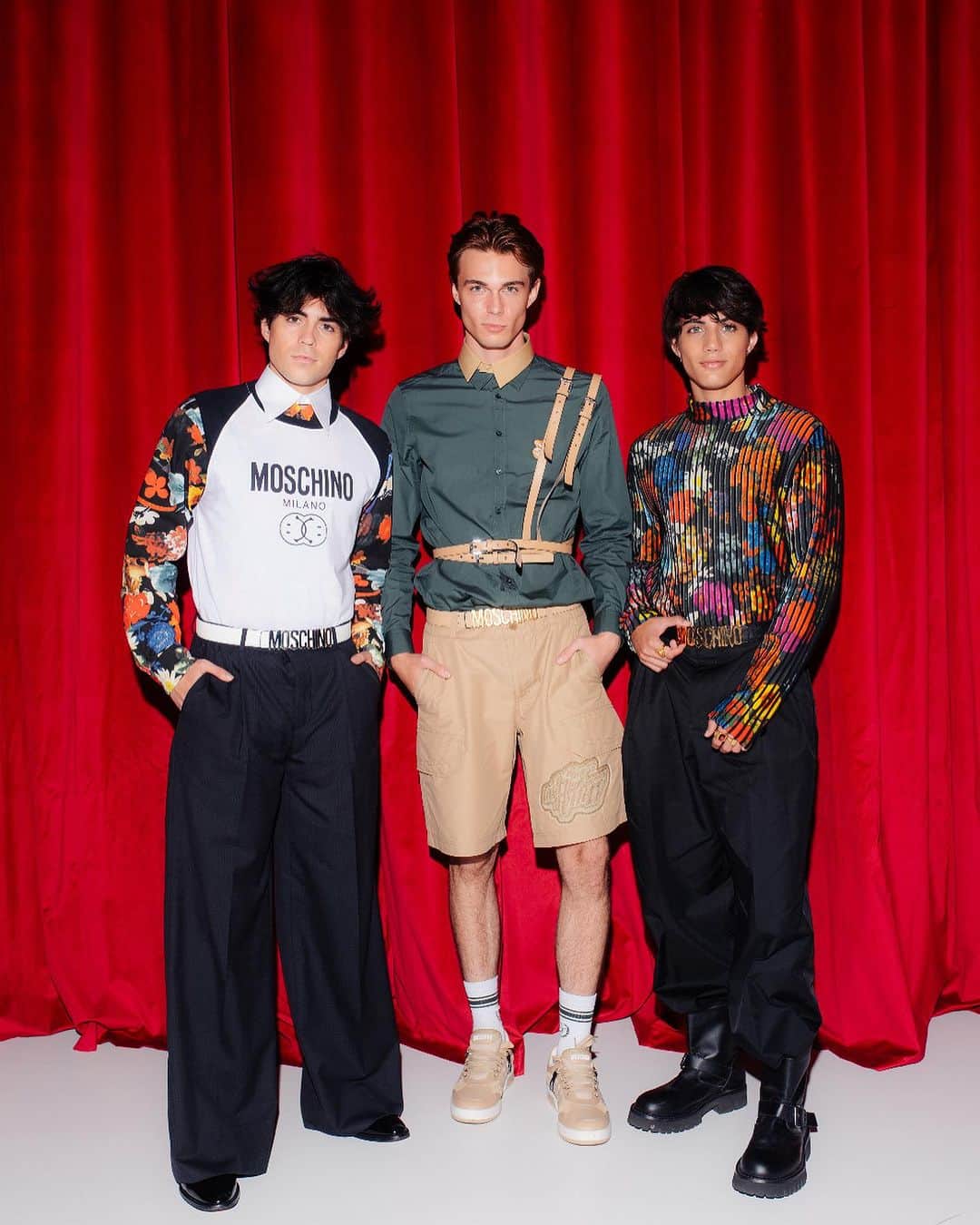 Moschinoのインスタグラム：「Bravo for the front row 👏. Friends of the house and special guests, including @benjikrol, @nilskue, @nic.kaufmann, @real_brown, @piawurtzbach, @villabanks @cocorebecca_, @marcforne, @valentinaferragni, @saintjhn, @iamhearte, @gabesposito, stopped by to see the reveal of #MoschinoSS24 and wish us happy birthday! 🎂  Photos by @dfphoto._  #Moschino40Years #MFW」