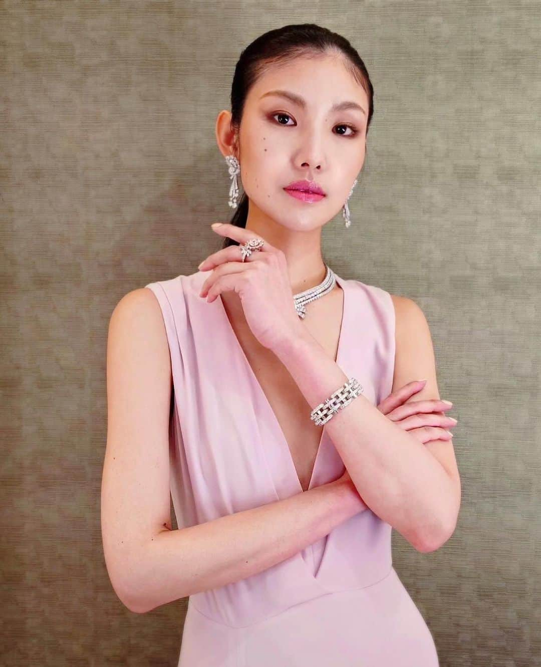 i_am_happpyさんのインスタグラム写真 - (i_am_happpyInstagram)「.  Van Cleef & Arpels Presentation Thank you @vancleefarpels   #vancleetarpels#vcajewelry#presentation #jewelry#jewelryevent#vca#japanesemodel」9月22日 19時47分 - i_am_happpy