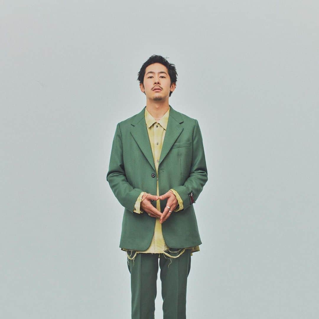 TENDREさんのインスタグラム写真 - (TENDREInstagram)「NEW PROFILE _ TENDRE 2023 AW  Art Director : Margt @__margt  @aratawillsmithsekuharanuclear  Photographer : SEIYA FUJII (W) @seiyafujii  Photographer Assistant : Ao Ohata @a01.14o  Yuko Kitade @yee__photo  Stylist : Kan Fuchigami @fk_info  Stylist Assistants : Naho Hosaka @naho_hosaka , Yuki Handou Hair & Makeup : Kazuma Kimura (skavati) @kimura_kazuma  Margt’s Assistant : U Hashikawa @u_awakihsah」9月22日 20時00分 - tanaakin