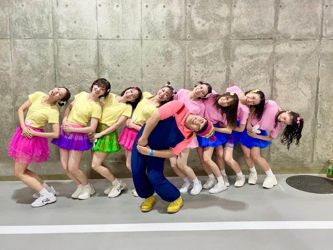 GO!皆川さんのインスタグラム写真 - (GO!皆川Instagram)「さいたまスーパーアリーナ17000人全員でウンチョコチョコチョコピーとウンチョコマイケルが出来て幸せでした❤️  #GO皆川 #ヒム子 #ゴッドタン #マジ歌ライブ2023 #さいたまスーパーアリーナ」9月22日 20時06分 - go_minagawa