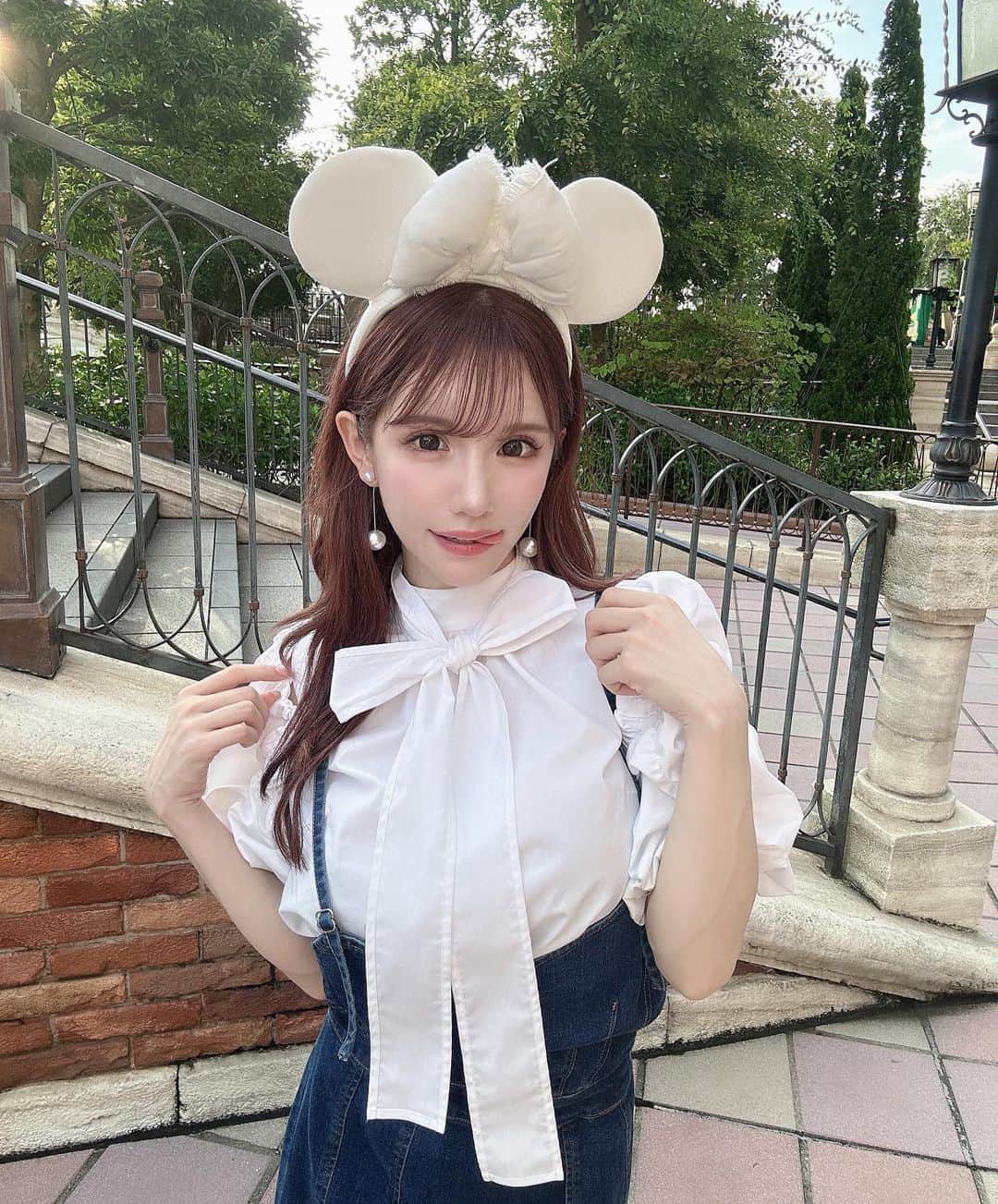 にゃいりんのインスタグラム：「2年ぶりディズニー🤍🐭 滞在時間1時間💧 今度はゆっくり行きたい🤍🏰 #ディズニーシー  #東京ディズニーシー」
