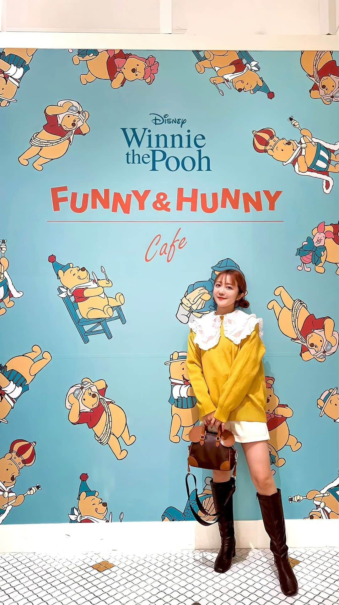 中島絢乃のインスタグラム：「🍯🐝  .  明日9月23日〜スタートする  「くまのプーさん 」 FUNNY & HUNNY OH MY CAFE🍯🐝 ▶︎ @ohmycafe_official  姉妹で内覧会へおじゃましてきたよー！👭🧡  .  “FUNNY な表情のプーさん”と “プーさんが大好きなHUNNY(はちみつ)” をテーマにした店内🍯🏡🌳💞  .  いろんな表情の 「くまのプーさん」がいっぱいなの🥹😕🤨💭  お目目きゅるるんプーさん、、 怪訝な表情をしたプーさん、、 色んなお顔のプーさんがそこら中に🥹💛🐝  もう入店してから100回くらい かわいいって言ってた🥹💛 幸せ空間すぎました、、🥹💛💛  .  フードの可愛さは リールで確認してください、、🥹💛 (ちなみにピザトースト美味しかった😋🍕)  グッズももうどれも可愛すぎて、、 ランダムステッカー6枚購入しました！！🥹💞 スマホケースに入れよっと、、🥹💛  ——————— 【東京】 📍OH MY CAFE TOKYO 2023年9月23日（土・祝）～11月12日（日） 東京都渋谷区神宮前4-30-3  東急プラザ表参道原宿3階  【大阪・心斎橋】 📍kawara CAFE＆DINING 心斎橋店 2023年11月9日（木)～12月10日（日） 大阪府大阪市中央区西心斎橋1-4-3  心斎橋オーパ 9F ※開催期間は変更になる可能性がございます。 ——————————  〰〰〰️〰 #OHMYCAFE #プーさんカフェ © Disney. Based on the "Winnie the Pooh" works by A.A. Milne and E.H. Shepard.」