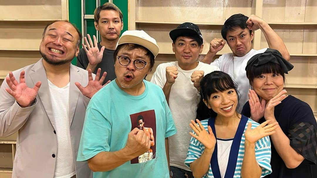 川口徹道さんのインスタグラム写真 - (川口徹道Instagram)「『中尾班YouTube劇場』  生配信終了！  ご視聴いただきありがとうございました。  https://www.youtube.com/live/CSavOTdmjXc?si=Rm2WXjNWx5r4nmcr  @yoshimoto_nakaohan  #中尾班YouTube劇場 #アホマイルド坂本 #水玉れっぷう隊ケン #ボルサリーノ関 #とくこ #POISONGIRLBAND吉田 #小森園ひろし #てつみち」9月22日 20時48分 - tetsumichi0609