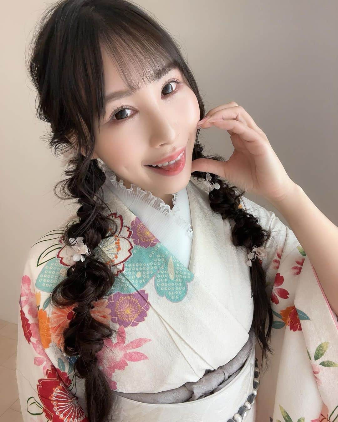 柊木里音のインスタグラム：「遅れてやってきた成人式㊗️」