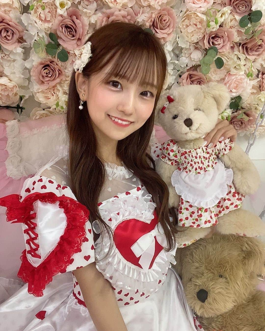 宮脇彩花のインスタグラム：「♡  すきーー？🧸❤︎    #地下アイドル #生誕衣装 #アイドル撮影 #アイドルヘアー #くまさん人形 #バニクル #bunnylacrew」