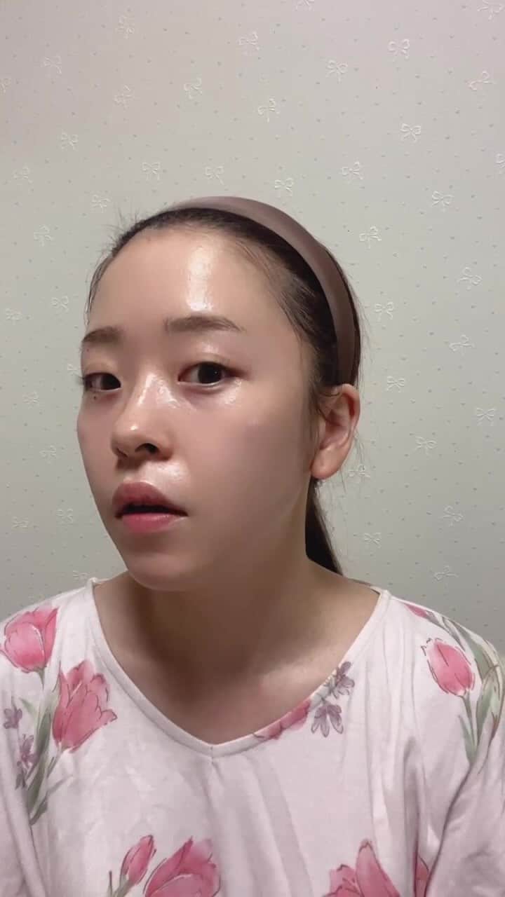 のインスタグラム：「夜のスキンケア💆‍♀️ライブ」