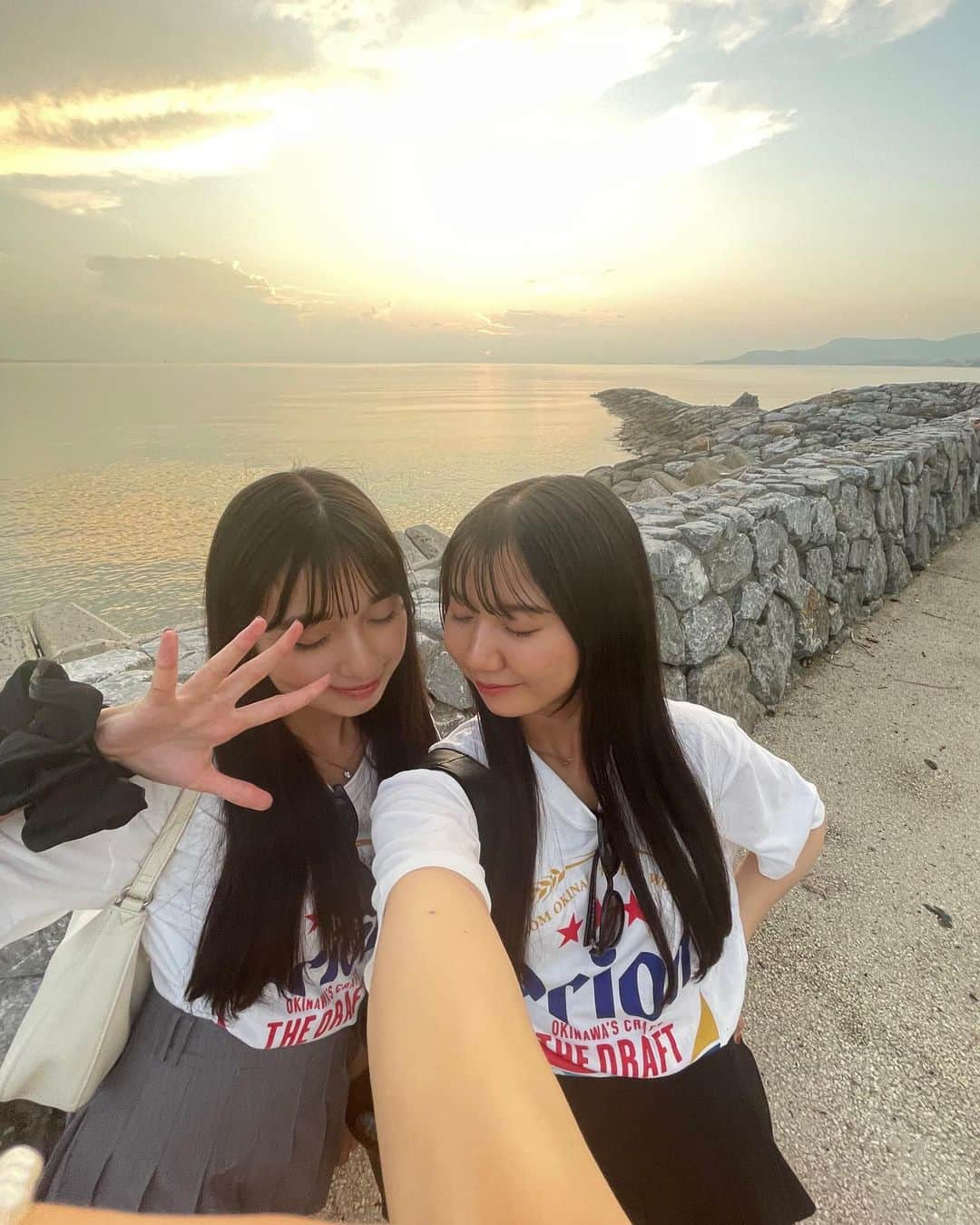 天海ありいさんのインスタグラム写真 - (天海ありいInstagram)「あいみんと沖縄行ってきた〜！🌺  2枚目笑い方同じなの😂」9月22日 21時12分 - ally__1020