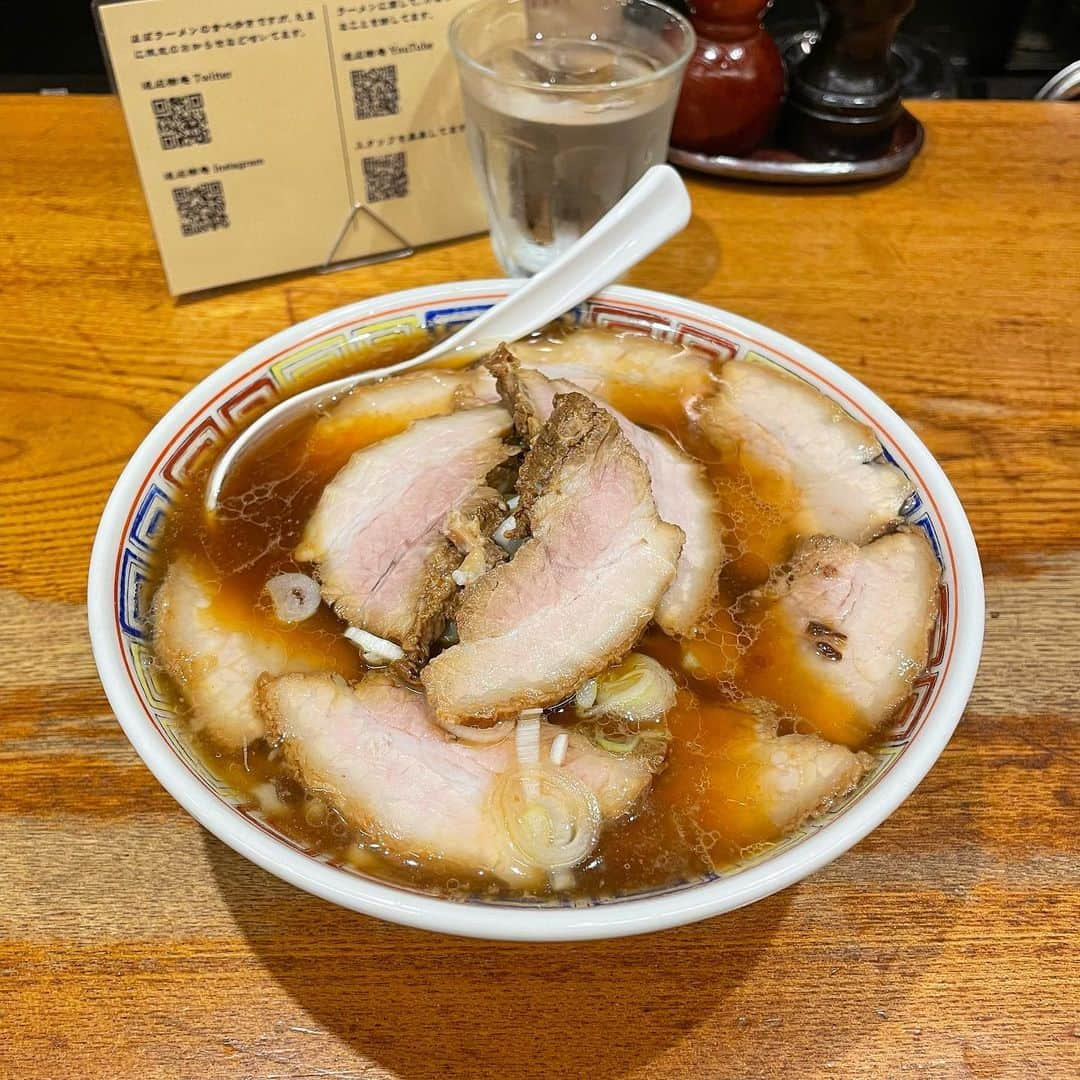 高萩千夏のインスタグラム：「ラーメンWalker生配信🍜  私が今週いただきたい3麺！！！ 渡なべ（東京・西早稲田） 永楽（東京・大井町） 海新山（東京・学芸大学）  みなさんも是非行ってみてください🫡」