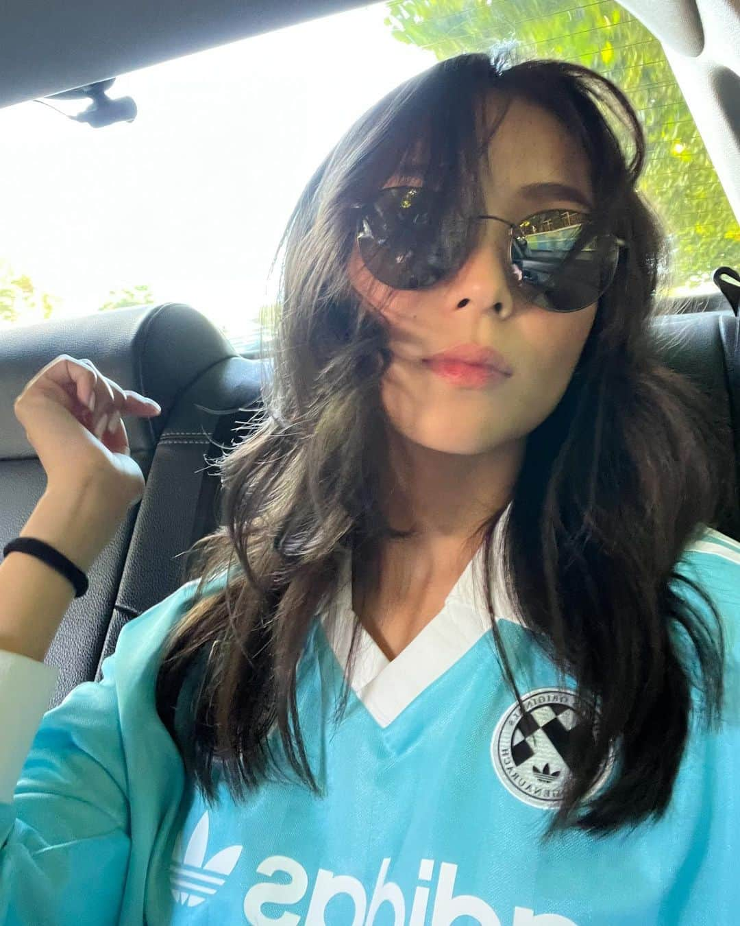 Kathryn Bernardoさんのインスタグラム写真 - (Kathryn BernardoInstagram)「Flight got delayed so might as well tick these off my korea travel bucket list:  ✔️haircut ✔️hair color  🤭」9月22日 21時25分 - bernardokath