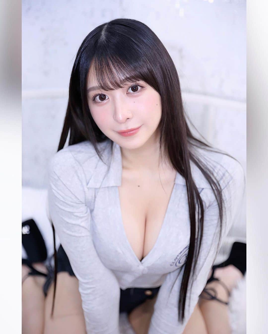 真島なおみさんのインスタグラム写真 - (真島なおみInstagram)「📢お知らせ📢この度、日本初のAIコミュニケーションサービス『Naomi.  AI』がリリース決定❕✨ Naomi. AI は音声やチャットで疑似的な会話コミュニケーションを体験できるサービスです♡ 📱  naomi-ai ...