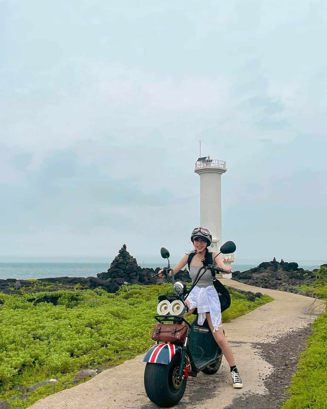 チェ・ダビンさんのインスタグラム写真 - (チェ・ダビンInstagram)「🌴🤍🛵💦」9月22日 21時57分 - dabin_choi_119