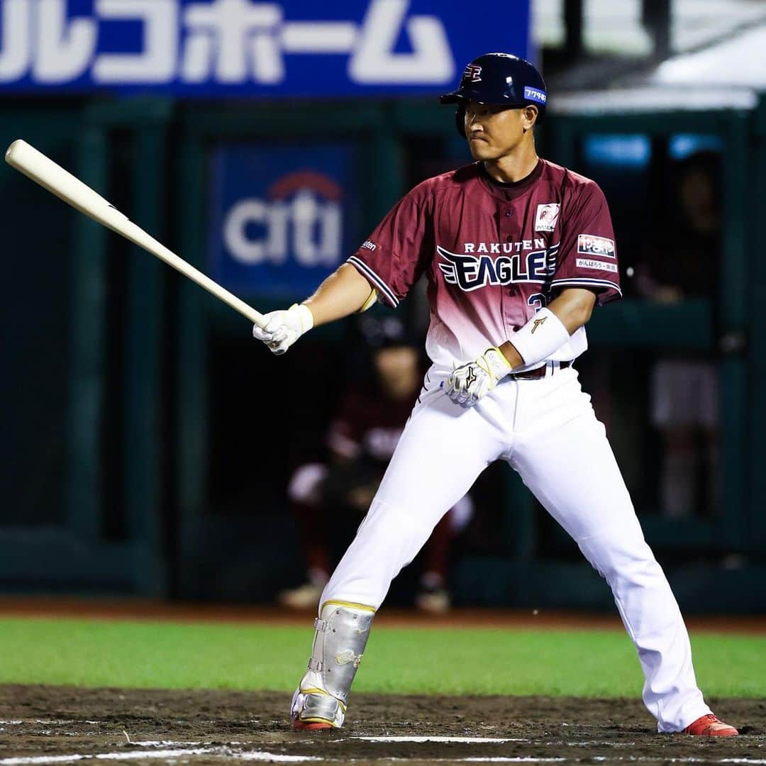 東北楽天ゴールデンイーグルスさんのインスタグラム写真 - (東北楽天ゴールデンイーグルスInstagram)「⚾️  ⚾️E 0-3 F⚾️  初回の2失点で出鼻をくじかれると打線も沈黙し5安打完封負け。 3回途中から8回までは内選手、安樂選手、酒居選手、 宋選手、渡辺翔太選手が無失点に抑えて試合を作った👏🏼👏🏼 打線では島内選手が2安打の活躍🔥 そして銀次選手が今シーズン初めて一軍登録され途中出場⚾️  #鷲が掴む #rakuteneagles #銀次 #内星龍  #島内宏明 #安樂智大  #酒居知史  #安田悠馬 #宋家豪  #渡辺翔太 #村林一輝」9月22日 22時01分 - rakuten_eagles