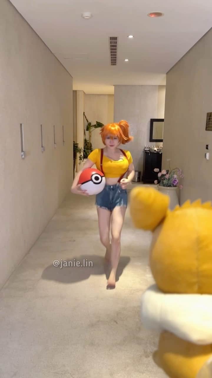 泥泥林のインスタグラム：「Gotta Catch a #Pokémon ? 會抓到嗎🤩  #Misty #Cosplay will be on my Fα∩pages 🫶 小霞的Cosplay套圖會在十月的訂閱！現在也有預覽可看了喔😉」