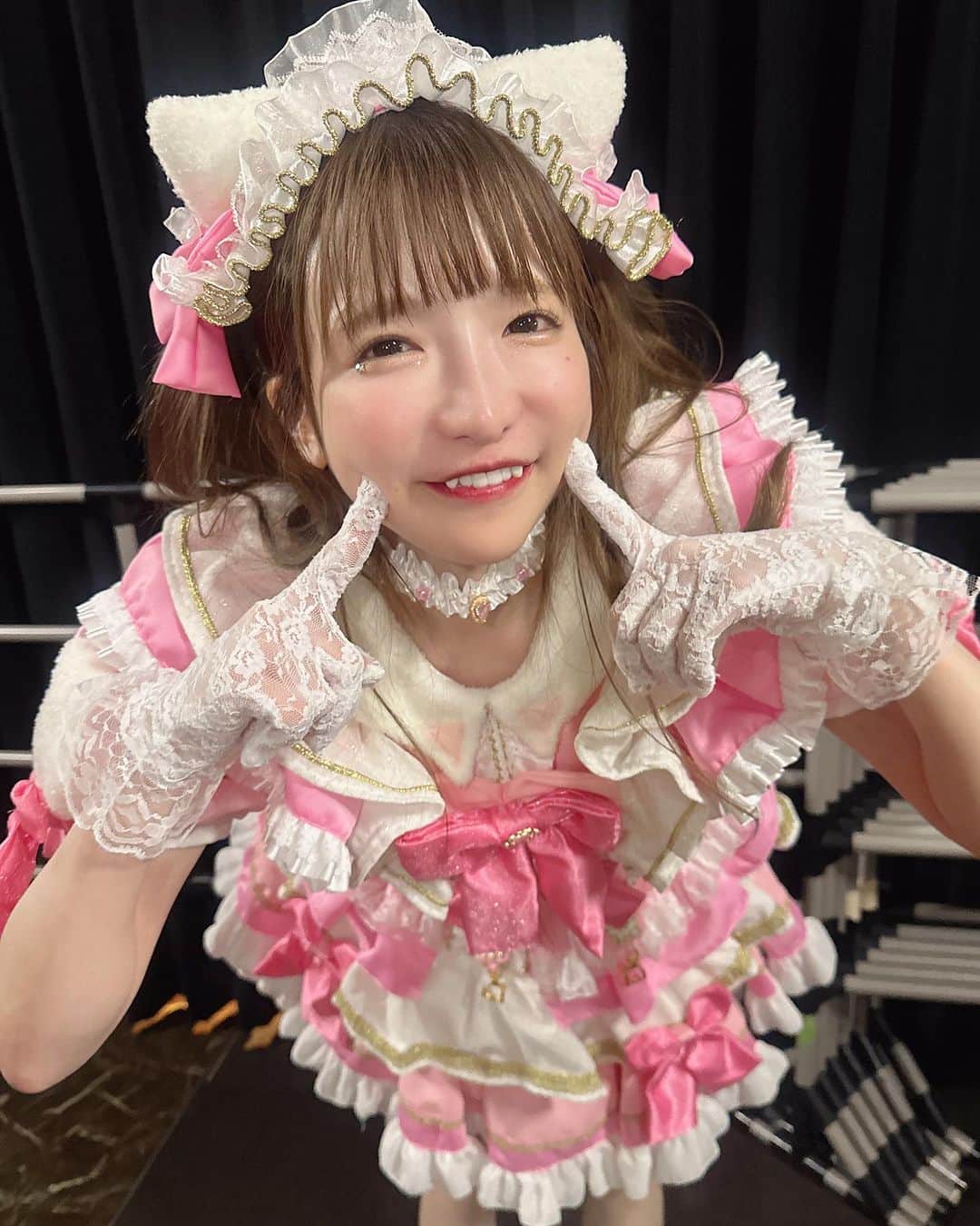 もえのあずきさんのインスタグラム写真 - (もえのあずきInstagram)「にゃんにゃんにゃん日本初披露したよ🐈 #にゃんにゃんにゃん#もえあず#ねこのいる生活 #アイドル衣装 #ピンク衣装」9月22日 22時23分 - moeazukitty