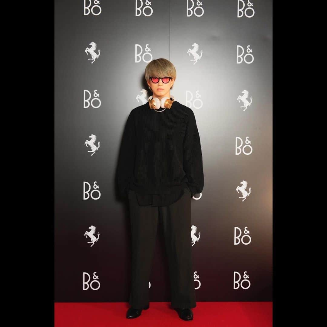 池田彪馬さんのインスタグラム写真 - (池田彪馬Instagram)「🎧 『「Bang & Olufsen × Ferrari」Capsule Collection Launch Party』にご招待いただきました。  思わず目を惹かれる美しい赤の世界🛑  Bang & OlufsenとFerrariの融合により、細部まで洗練されたデザインと音質を味わうことができます。  是非お手に取ってみてください。  #BangOlufsenForFerrari #BangOlufsenJapan」9月22日 22時33分 - 00_hyoma_0602_