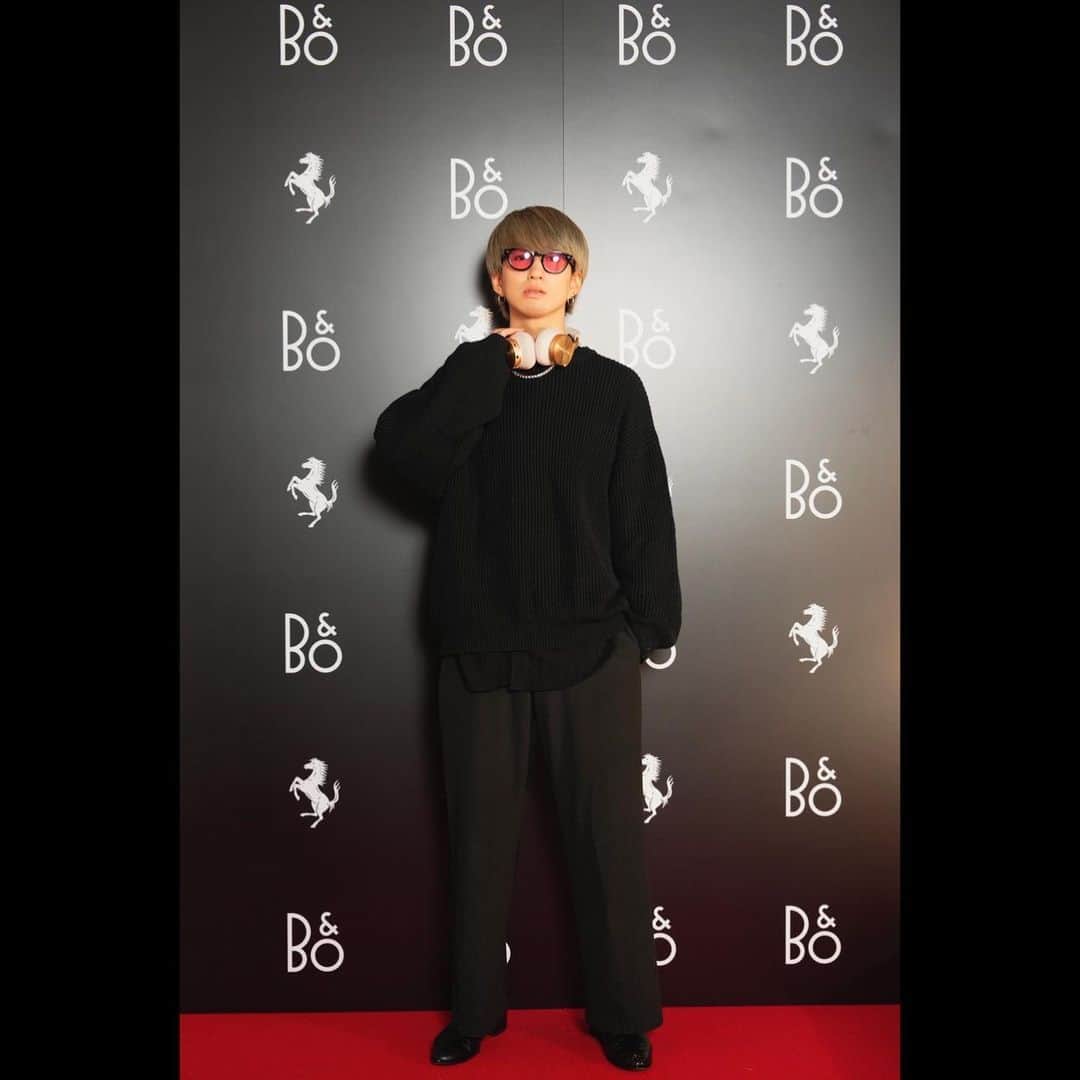 池田彪馬さんのインスタグラム写真 - (池田彪馬Instagram)「🎧 『「Bang & Olufsen × Ferrari」Capsule Collection Launch Party』にご招待いただきました。  思わず目を惹かれる美しい赤の世界🛑  Bang & OlufsenとFerrariの融合により、細部まで洗練されたデザインと音質を味わうことができます。  是非お手に取ってみてください。  #BangOlufsenForFerrari #BangOlufsenJapan」9月22日 22時33分 - 00_hyoma_0602_