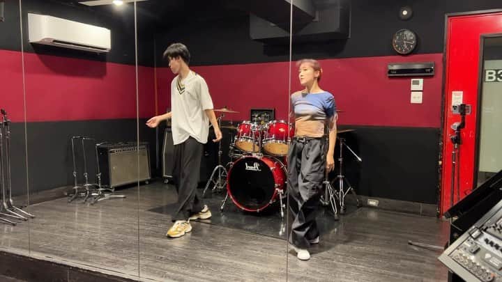川崎槙吾のインスタグラム：「Kan Sano/ I MA (feat.dosii) @k.an.s.an.o  @dosii_official   choreography @shin5_kawasaki @_amanesase_   #hiphop#kansano#dosii」