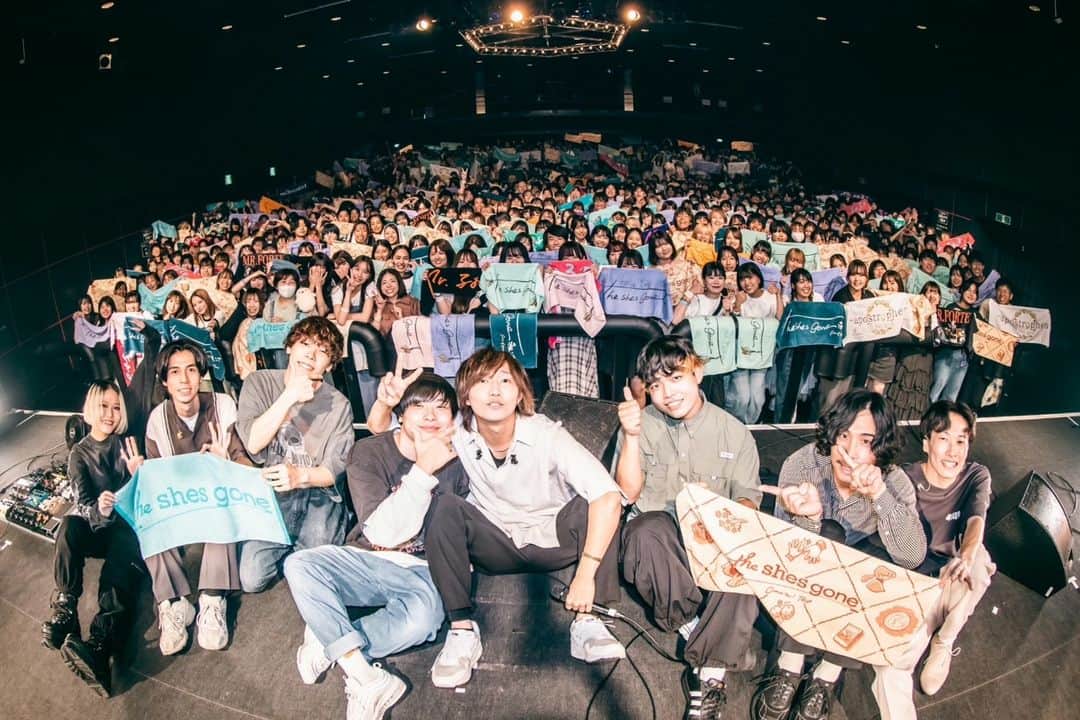 のインスタグラム：「2023.9.22 (金) 「#重い愛TOUR2023」 @名古屋ダイアモンドホール  ツアー2箇所目、名古屋ありがとうございましたー！ Mr.ふぉるてとの久しぶりの対バン、皆の熱もあってそれはもう燃えました。 はのんちゃん！ライブ復帰おめでとう！！🎉🎉 明日の浜松もいっちゃおう！！  by くま  photo by @yusuke_mphoto   #theshesgone」