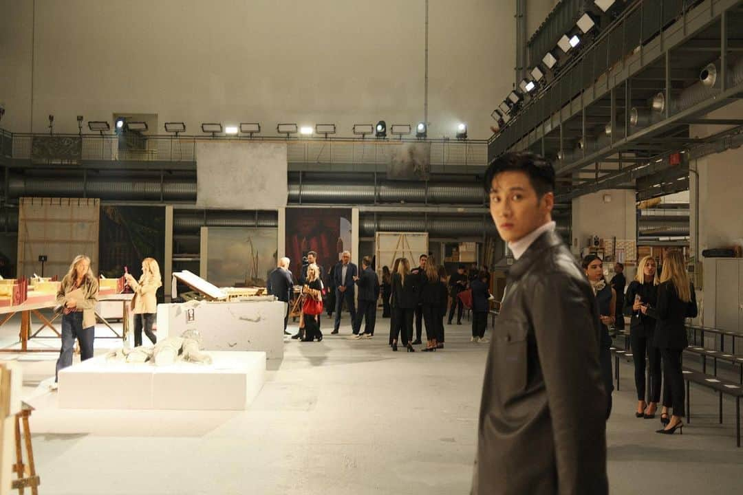 アン・ボヒョンさんのインスタグラム写真 - (アン・ボヒョンInstagram)「#tods #milano  @tods 🤎」9月22日 22時40分 - bohyunahn