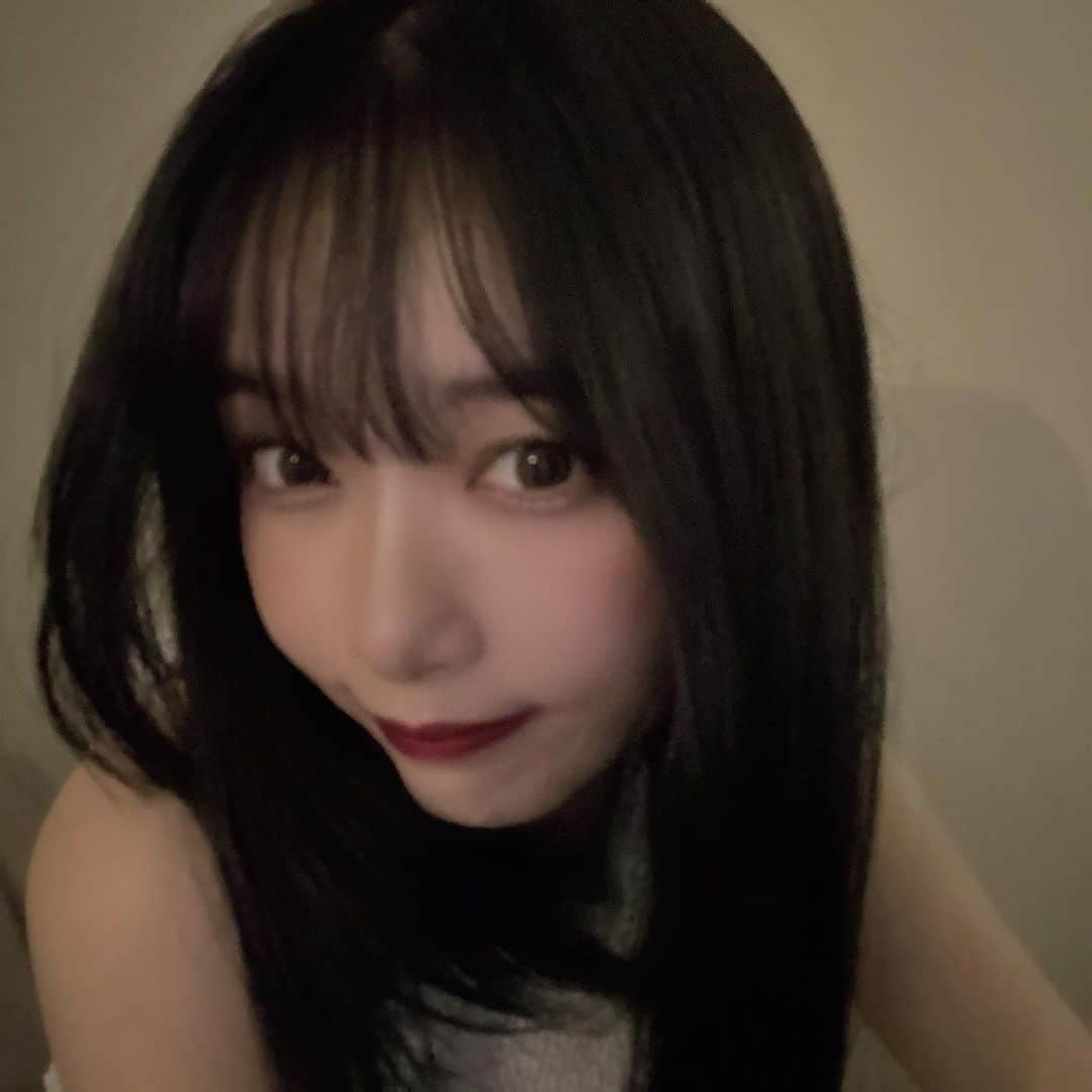 南菜生のインスタグラム：「🖤  髪黒くしたよん」