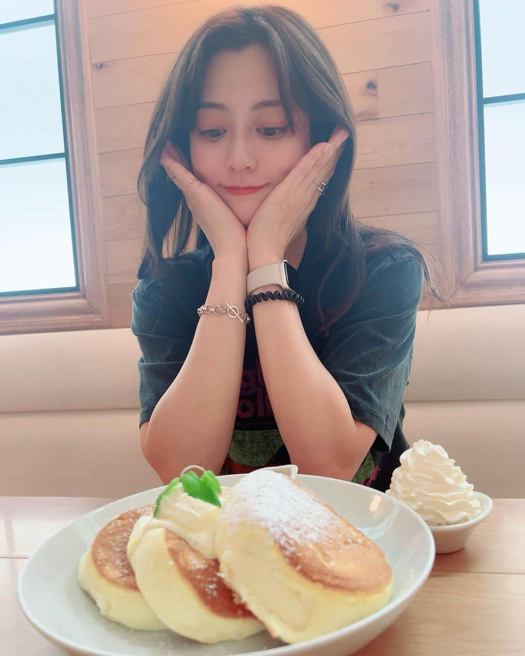 杉本有美さんのインスタグラム写真 - (杉本有美Instagram)「パンケーキはフワフワなのが好き🤭💓」9月22日 22時52分 - sugimotoyumi_official