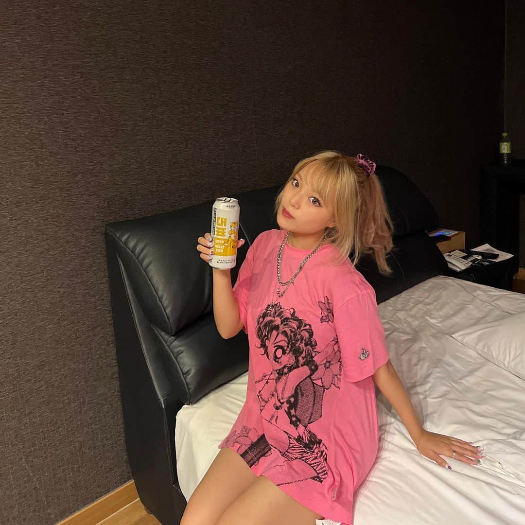 湯上響花さんのインスタグラム写真 - (湯上響花Instagram)「・*:..｡o♬.･*’’*･.・*:.。.☆ 韓国で飲んだビール可愛かった( > ·̫ <)👍🏻🌟 トラちゃん🐯いるの」9月22日 22時55分 - fantique_