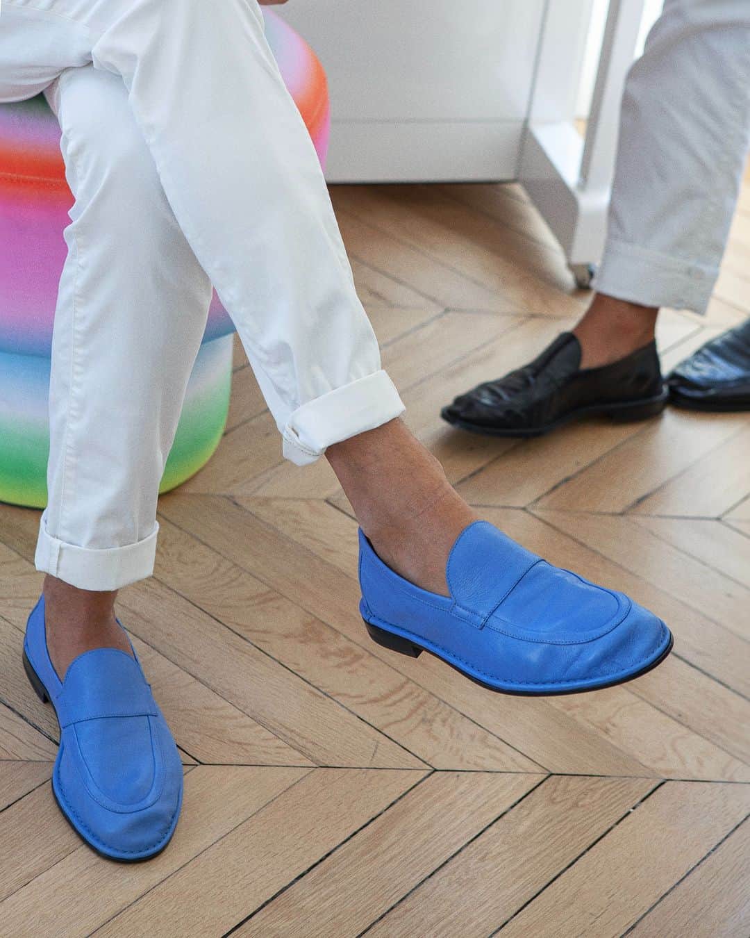 ピエール アルディのインスタグラム：「The Noto loafer worn by @ThomasRoussel and Pierre Hardy.  #PierreHardy #PierreHardyFW23」