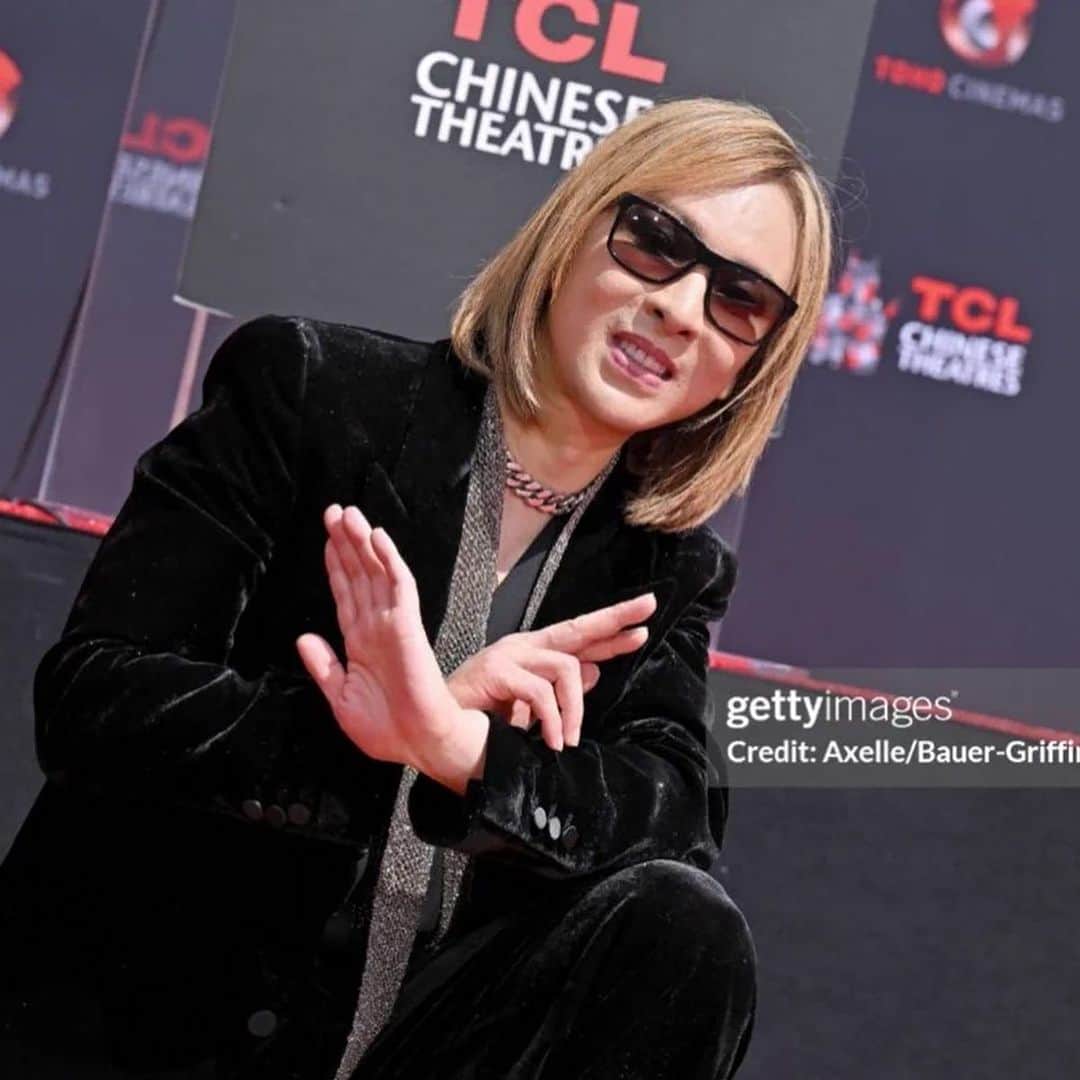 YOSHIKIさんのインスタグラム写真 - (YOSHIKIInstagram)「I was told that it'll take a few months to be ready on the street for you to see.Then come see my handprints and footprints at TCL Chinese Theatre in Hollywood!  みんなにご覧いただけるようになるには数か月かかるみたい。 そしたら ハリウッドのTCLチャイニーズシアターに俺の”手形と足形”見に来てね  Yoshiki  “The international superstar has been immortalized in cement at the TCL Chinese Theatre in Hollywood, making history as the first Japanese artist to receive the honor since the tradition began in 1927.” -AP NEWS- 「文字通り、石に刻まれたYOSHIKIの遺産。 国際的スーパースターはハリウッドのTCLチャイニーズ・シアターでセメントで不滅の名を刻まれ、1927年にこの伝統が始まって以来、この栄誉を受け取った初の日本人アーティストとして歴史を刻んだ。」  #yoshiki #chinesetheatre #hollywood #tclchinesetheatre #ceremony #xjapan  Now come see me live! Tokyo Garden Theater Oct 7th, 8th, 9th Royal Albert Hall, London Oct 13th Dolby Theater, Los Angeles Oct 20th Carnegie Hall, New York Oct 28th」9月22日 23時00分 - yoshikiofficial