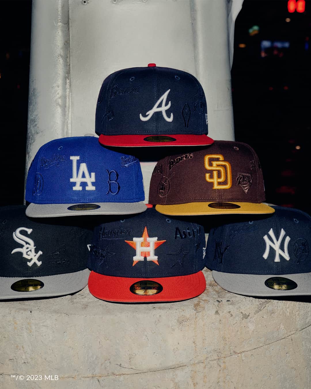 ニューエラ・キャップのインスタグラム：「Multiply your style points. MLB Multi Logo features the team’s primary logo with subtle retro logos embroidered throughout the crown.」