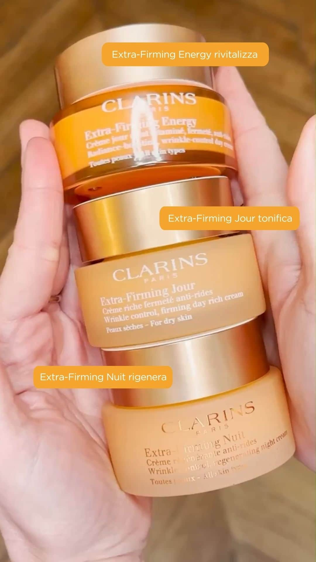 Clarins Italiaのインスタグラム：「Sappiamo quanto adori la linea Extra-Firming… Ma quale crema ami di più? Diccelo nei commenti!  🧡Extra-Firming Giorno: per riattivare compattezza ed elasticità della tua pelle, con effetto lifting. 🧡Extra-Firming Energy: per affrontare la giornata con una dose extra di energia e luminosità! 🧡Extra-Firming Notte: per un’ottimale rigenerazione notturna.  #Clarins #ClarinsItalia #ExtraFirming #BeautyRoutine」