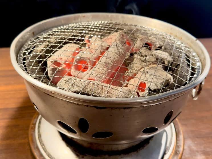 わっきーさんのインスタグラム写真 - (わっきーInstagram)「おそらく都内No. 1のコスパを誇る焼肉食べ放題の店「牛山道 池袋本店」へ。 ・ランチ60分2000円税抜(L.O.終了20分前)※ワンドリンクか飲み放題必須 ・ゆっくり食べ放題を楽しみたい人は120分もあり ・炭火焼き ・先出し肉盛り合わせあり(完食しなくても注文OK) ・2人〜 ・肉問屋も併設 ・網交換も素早い  ちなみにアラカルトは、和牛も多数取り扱っている。 コスパ最強なので、是非！  #牛山道 #牛山道池袋本店 #焼肉 #焼肉ランチ #焼肉食べ放題 #食べ放題 #ホルモン焼肉 #コスパ最高 #炭火焼肉 #大食い #東京グルメ #池袋グルメ #池袋ランチ」9月22日 23時01分 - makoto_ishiwaki