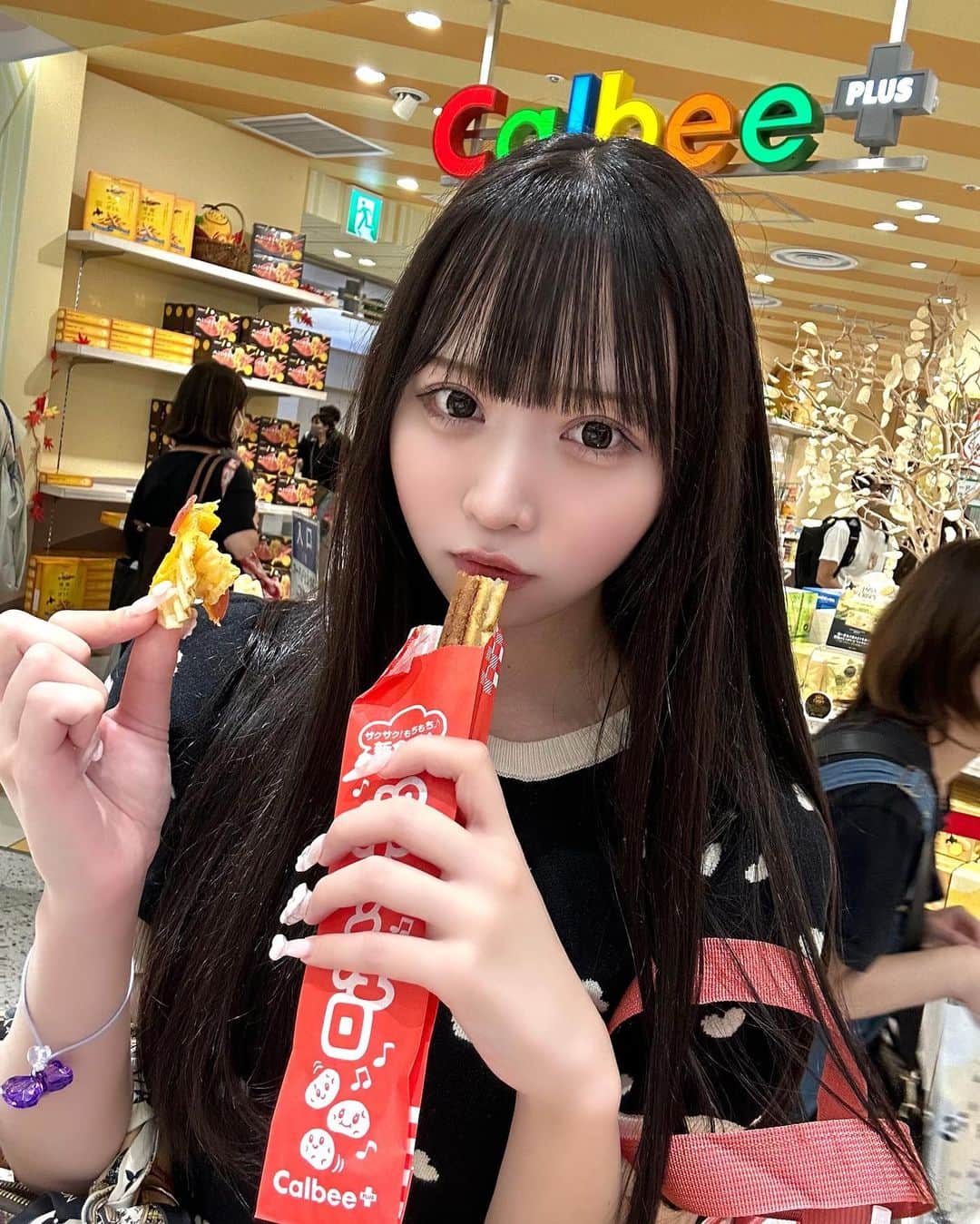 のインスタグラム：「あまたん(ともだち)にふいに撮られた  ♡  ♡  ♡   #アイドル #地下アイドル #グラビアアイドル #被写体  #量産  #被写体モデル  #量産型ヲタク  #ポートレート #量産型ヘアメ  #コンカフェ  #いいね返し  #いいねした人で気になった人フォロー  #いいねした人全員フォローする #instagood  #instalike  #l4likes  #l4l  #likeforlikes  #likeforfollow #sanrio  #love  #攝影 #旅遊攝影 #뷰티스타그램」
