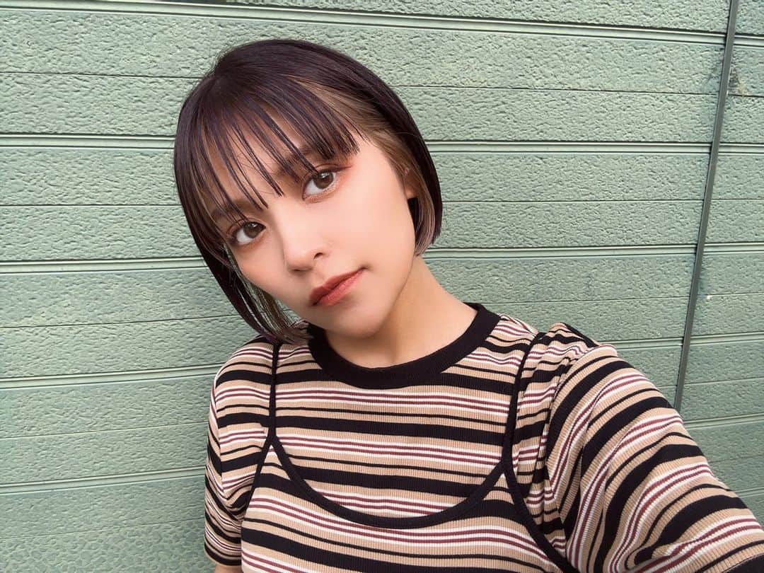 大滝友梨亜さんのインスタグラム写真 - (大滝友梨亜Instagram)「髪切ったよ。  色も変えてみた。   #hair」9月23日 10時08分 - takiomaru