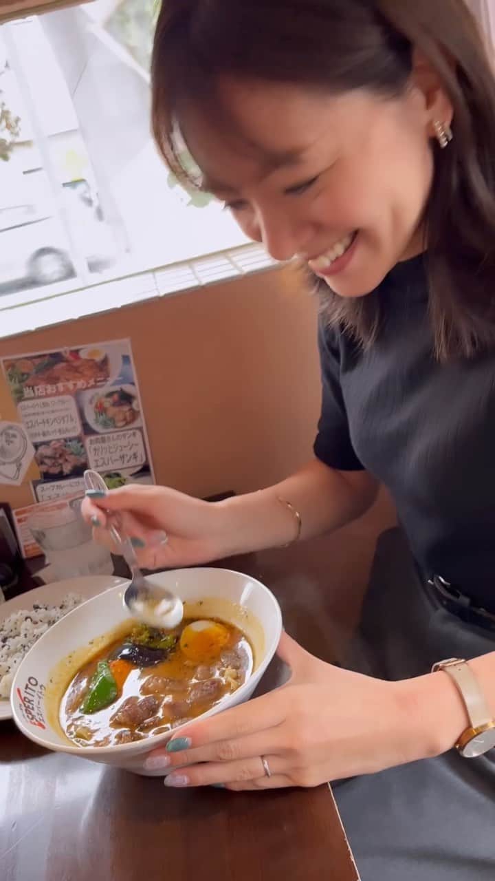 芳賀愛華のインスタグラム：「好きです🤭 スープカレーはラムがあれば絶対ラム🐏❤️  #エスパーイトウ#スープカレー#らむちゃん」