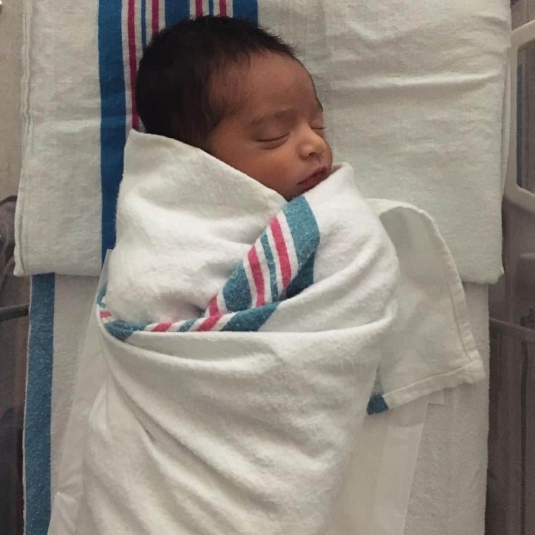 Angela Simmonsさんのインスタグラム写真 - (Angela SimmonsInstagram)「7:55 pm today….. 7 years ago I met you ❤️ How did we get here so quick ? Now you don’t even want to take pictures 😫😫 I love you beyond words . Lawd knows motherhood takes constant learning , growing and patience. #SuttonMama #HappyBIRTHday 🎉🎉🎉」9月23日 8時55分 - angelasimmons