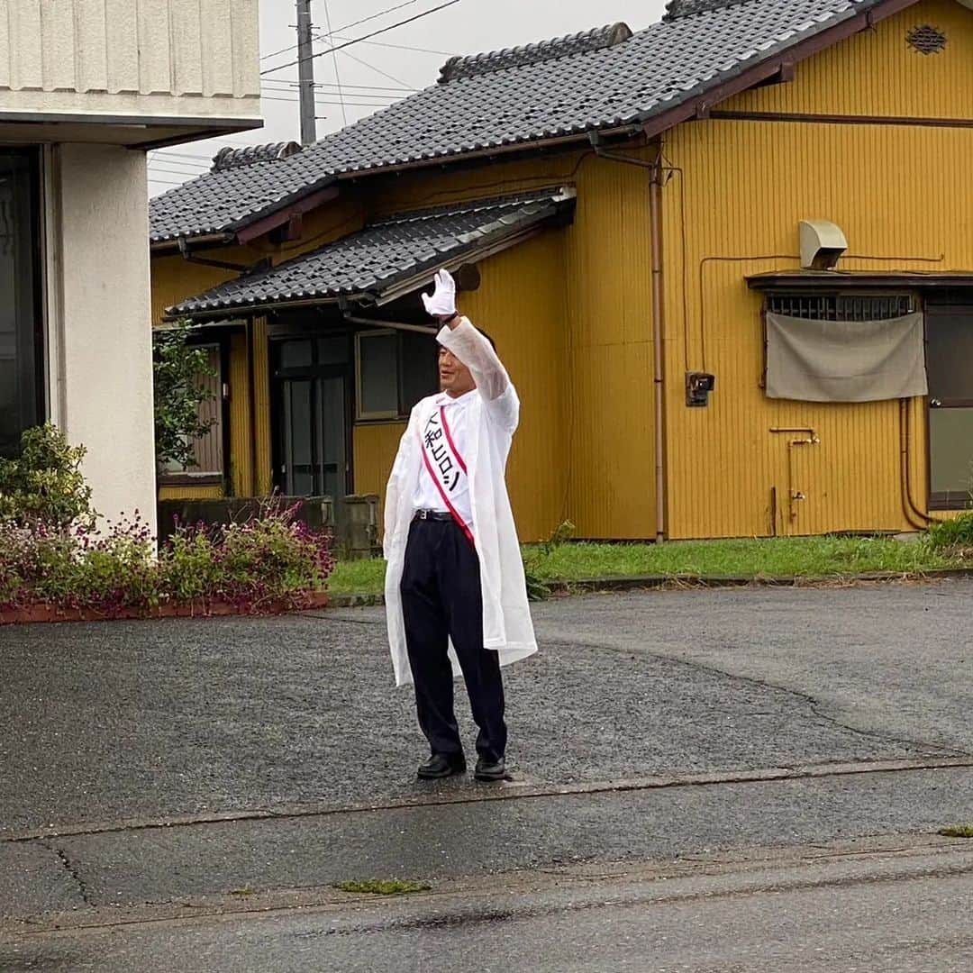 大和ヒロシさんのインスタグラム写真 - (大和ヒロシInstagram)「本日の確定している街頭演説は以下の場所と時間になります。  ・味楽囲さだもと店付近 11時〜 ・富分付近 14時〜 ・鎌滝青年館 18時〜  足元のお悪い中ですが、お聴きにいらして頂けましたら幸いです！ よろしくお願い致します！ #君津の選挙 #君津市議選  #大和ヒロシ #選挙に行こう」9月23日 8時57分 - yamatohiroshi